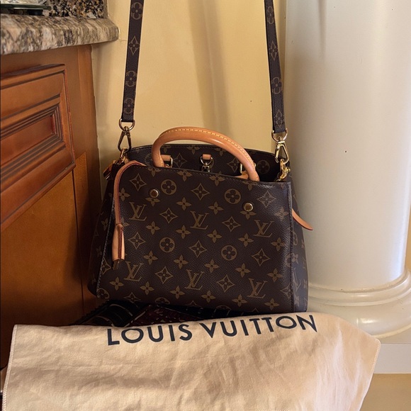 Montaigne MM - M41056
LV Brown Monogram Crossbody
Brand New Looks - Picture 2 of 11